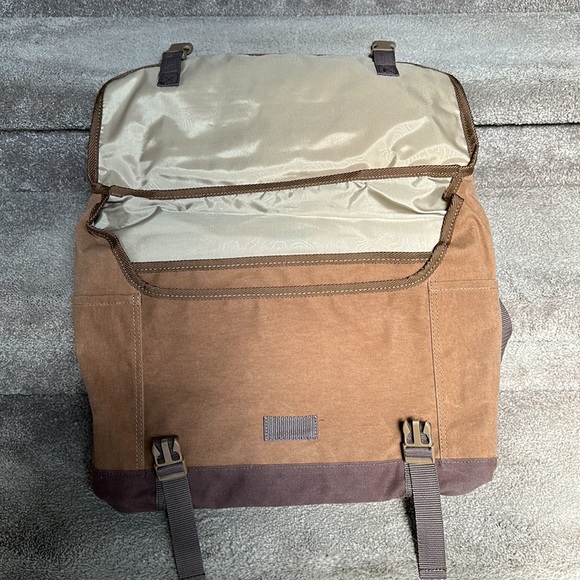 Wenger 16” Corte Messenger Bag UNISEX - Picture 4 of 10